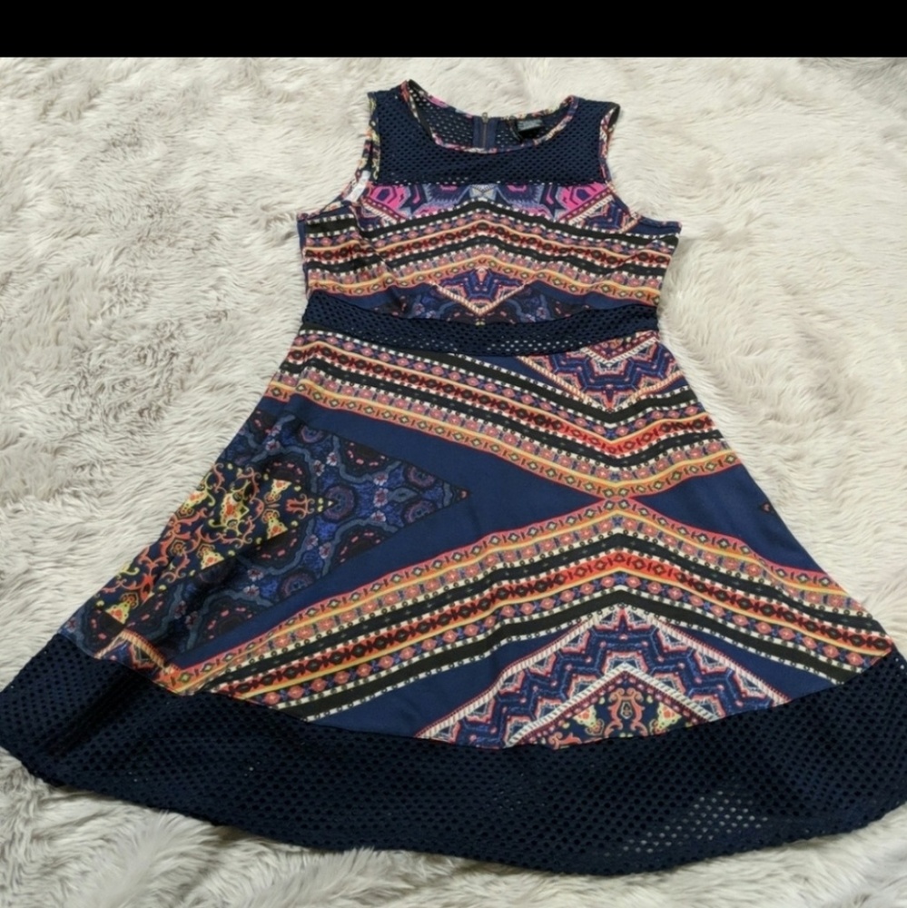 Super cute dress!